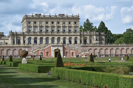 Helicopter Charter Cliveden House
